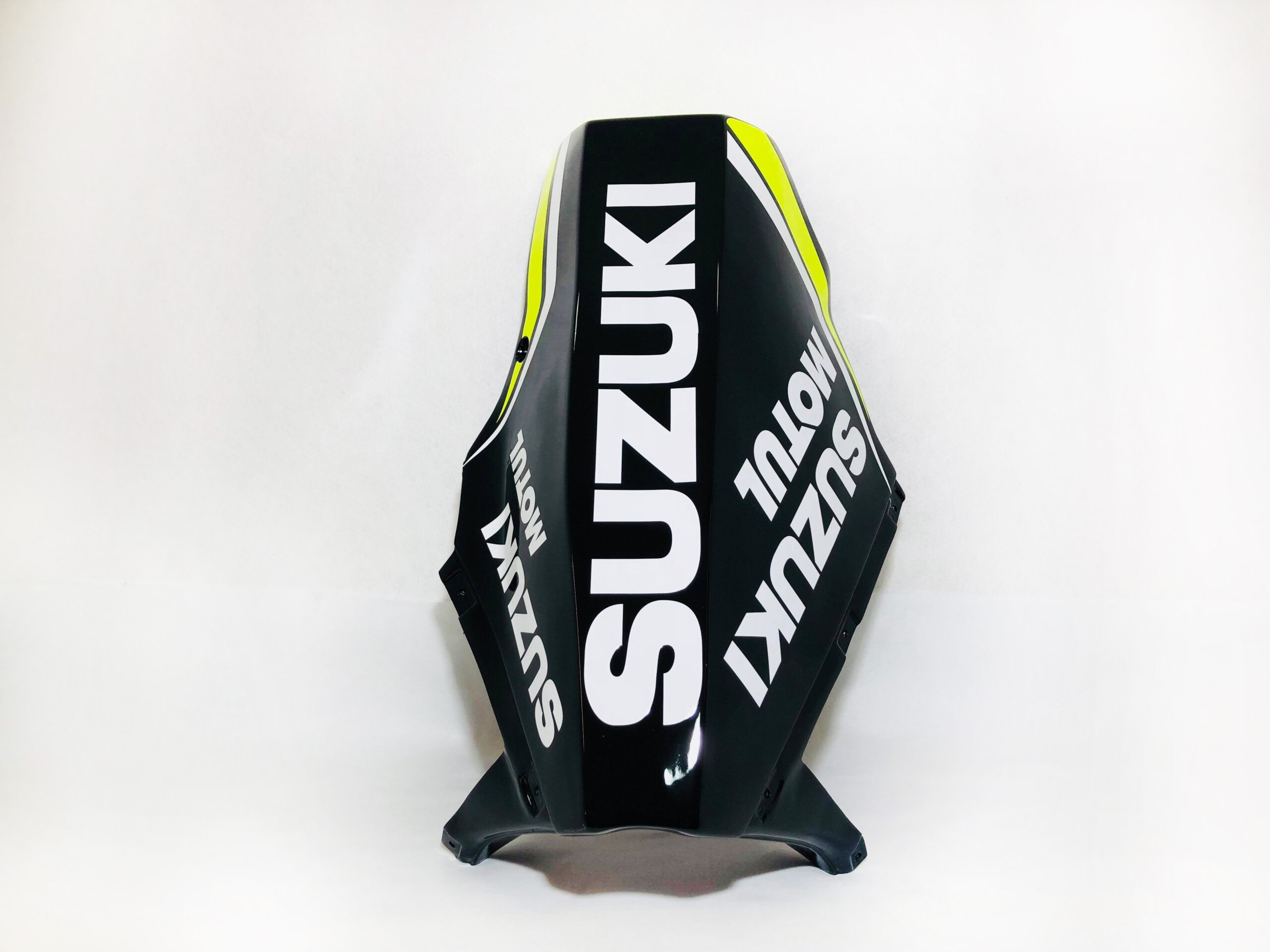 Suzuki Race Fairings – Custom Painted Design 7 - Image 5