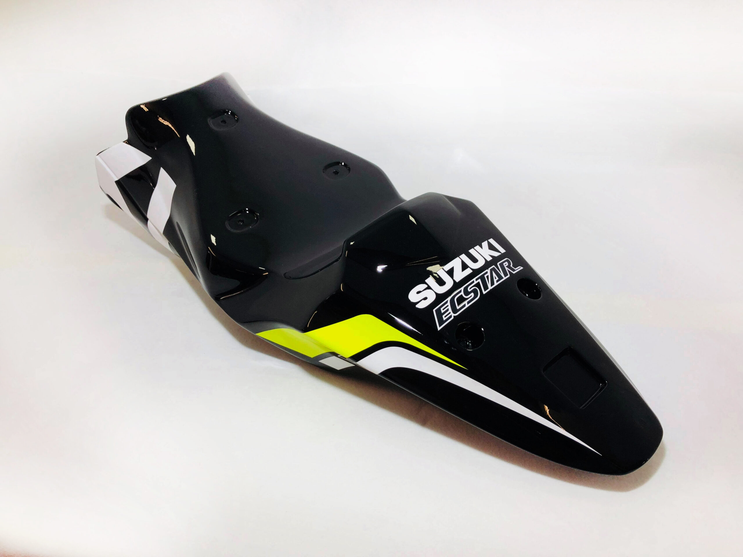 Suzuki Race Fairings – Custom Painted Design 7 - Image 4