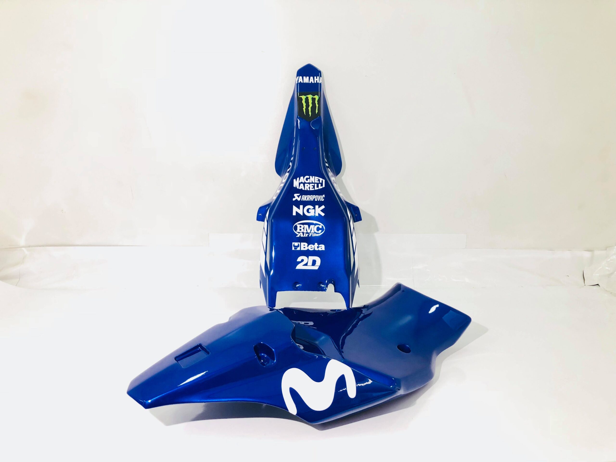Yamaha Race Fairings – Custom Painted Design 12 - Image 3