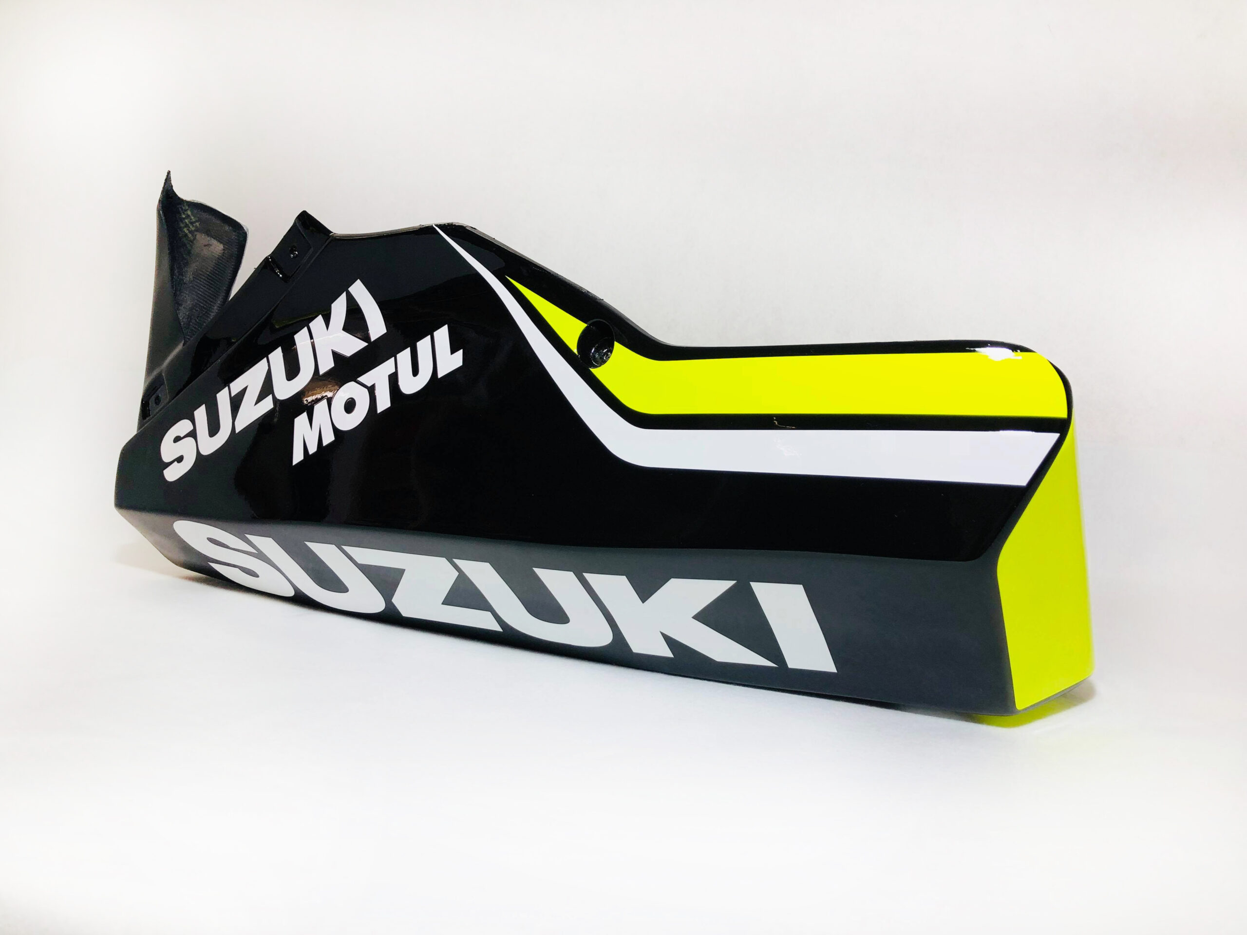 Suzuki Race Fairings – Custom Painted Design 7 - Image 2