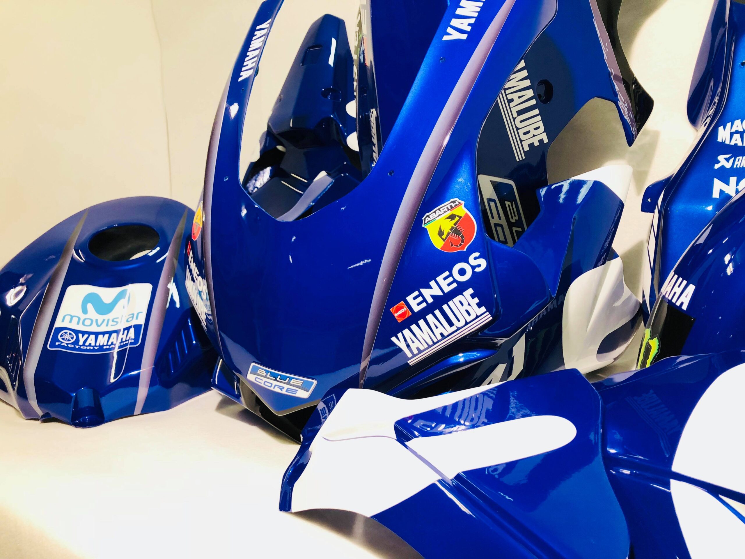 Yamaha Race Fairings – Custom Painted Design 12 - Image 7