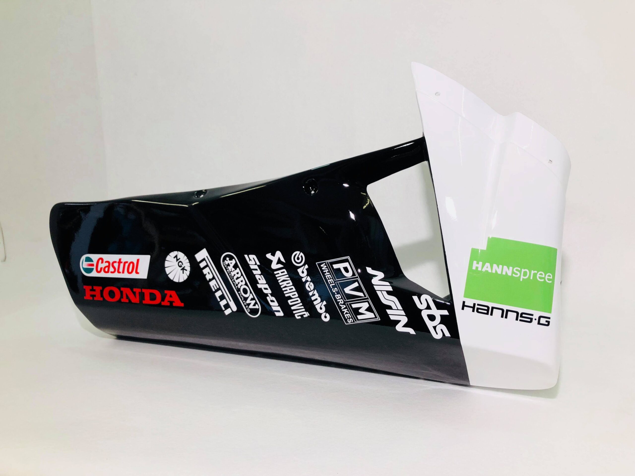 Honda Race Fairings – Custom Painted Design 15 - Image 6