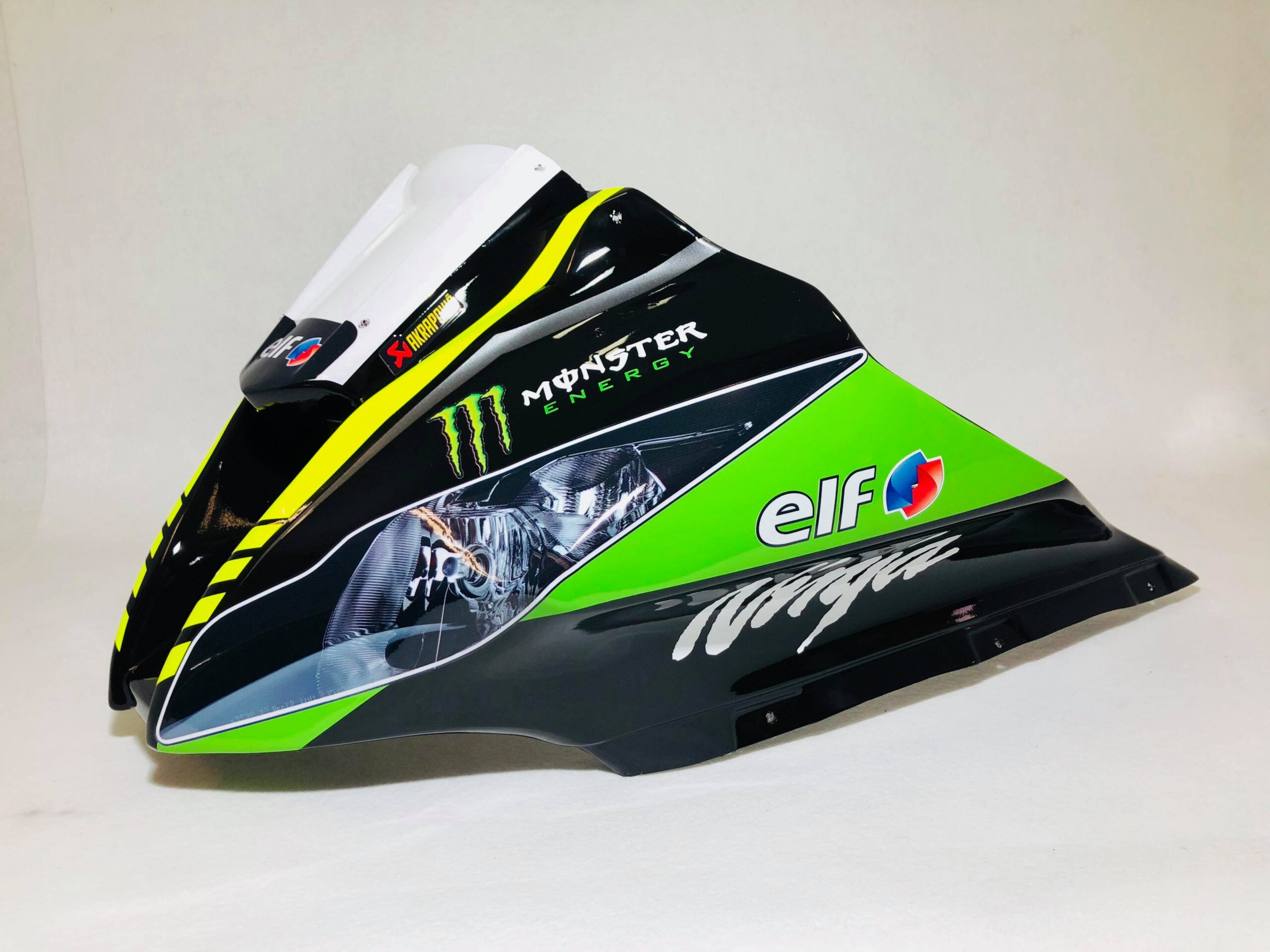 Kawasaki Race Fairings – Custom Painted Design 5 - Image 4