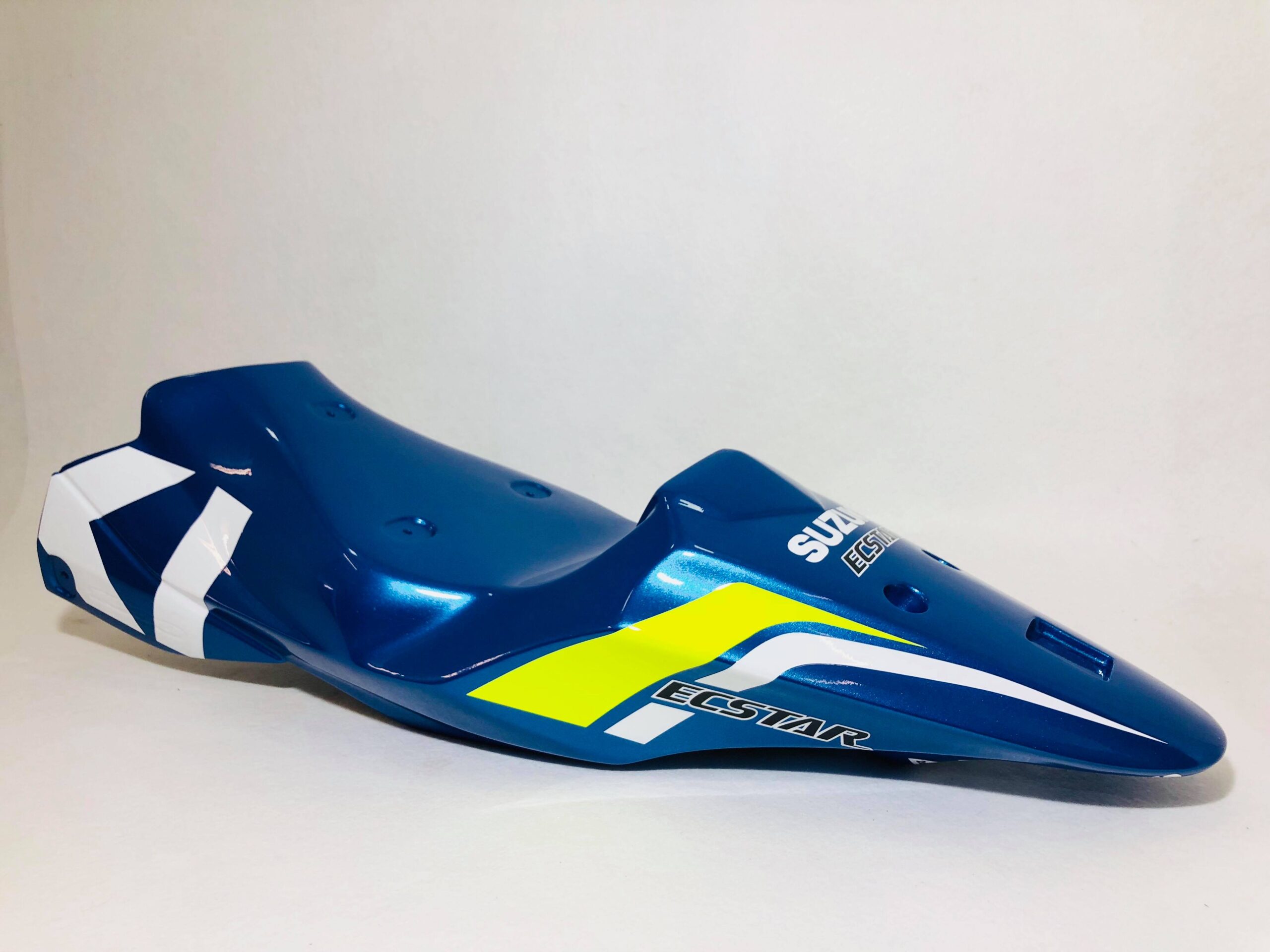 Suzuki Race Fairings – Custom Painted Design 6 - Image 6