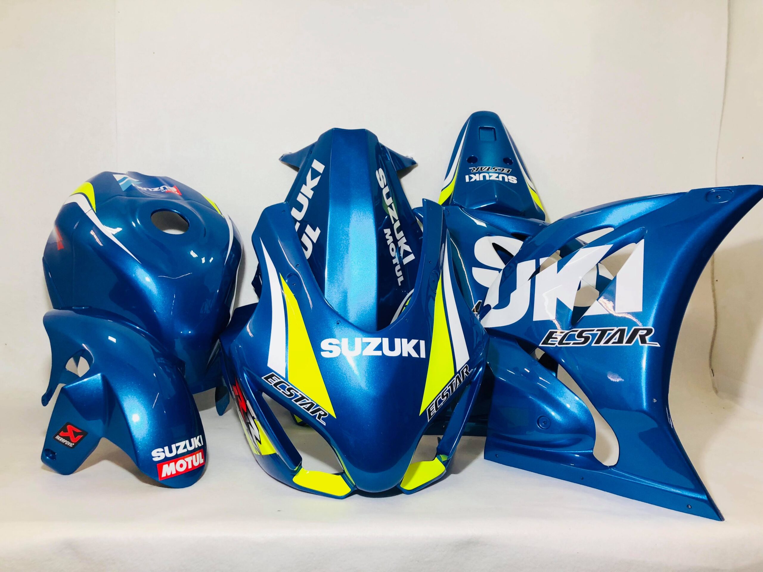 Suzuki Race Fairings – Custom Painted Design 6
