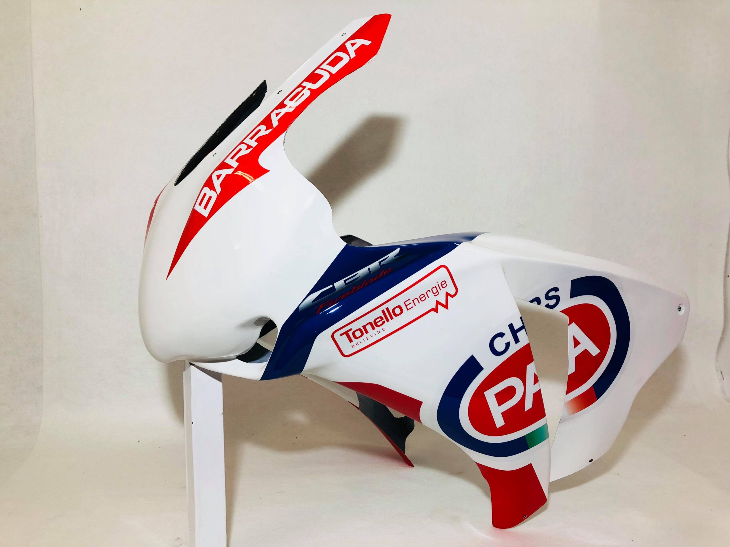 Honda Race Fairings – Custom Painted Design 17 - Image 5