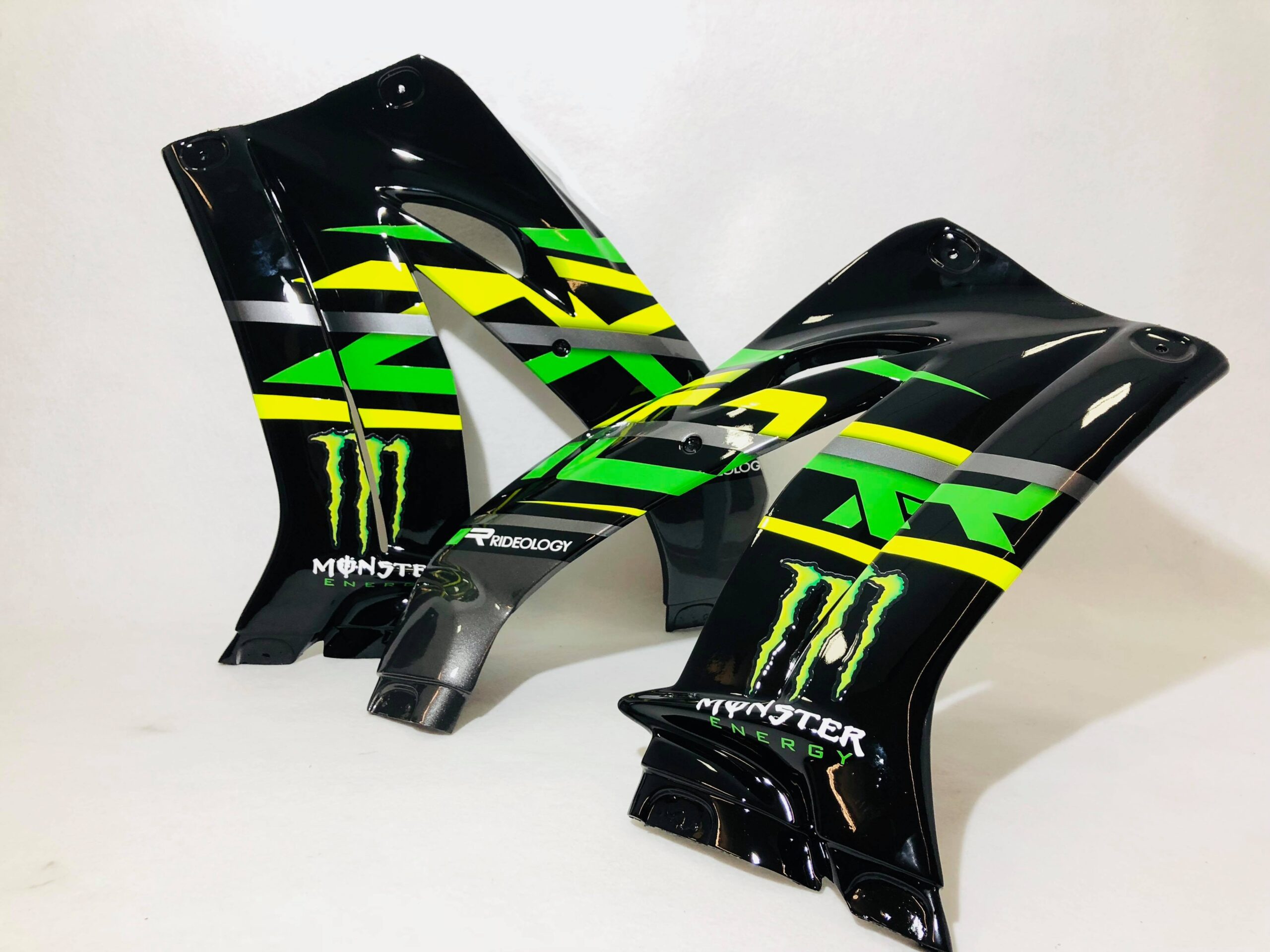 Kawasaki Race Fairings – Custom Painted Design 6 - Image 5