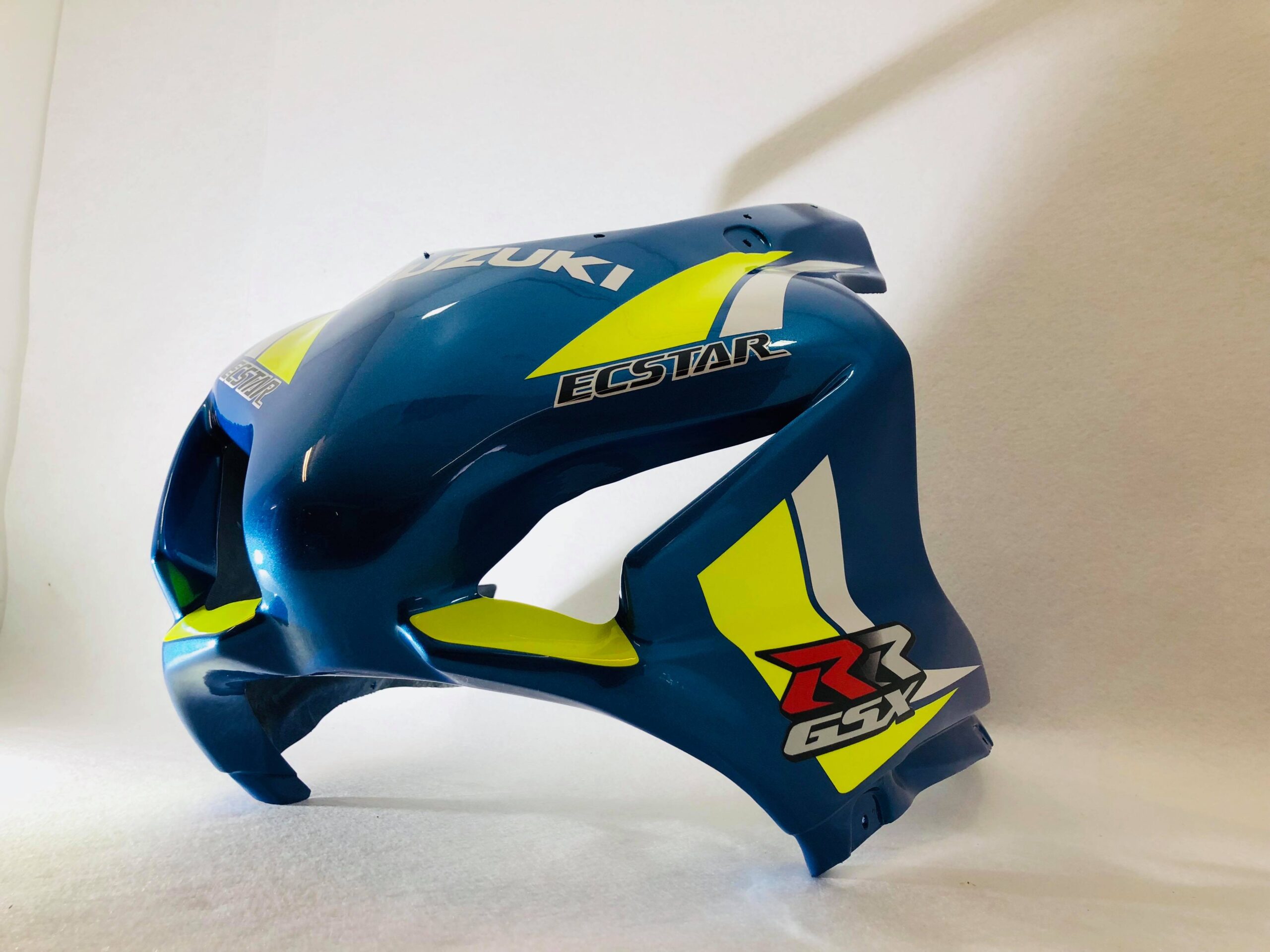 Suzuki Race Fairings – Custom Painted Design 6 - Image 7