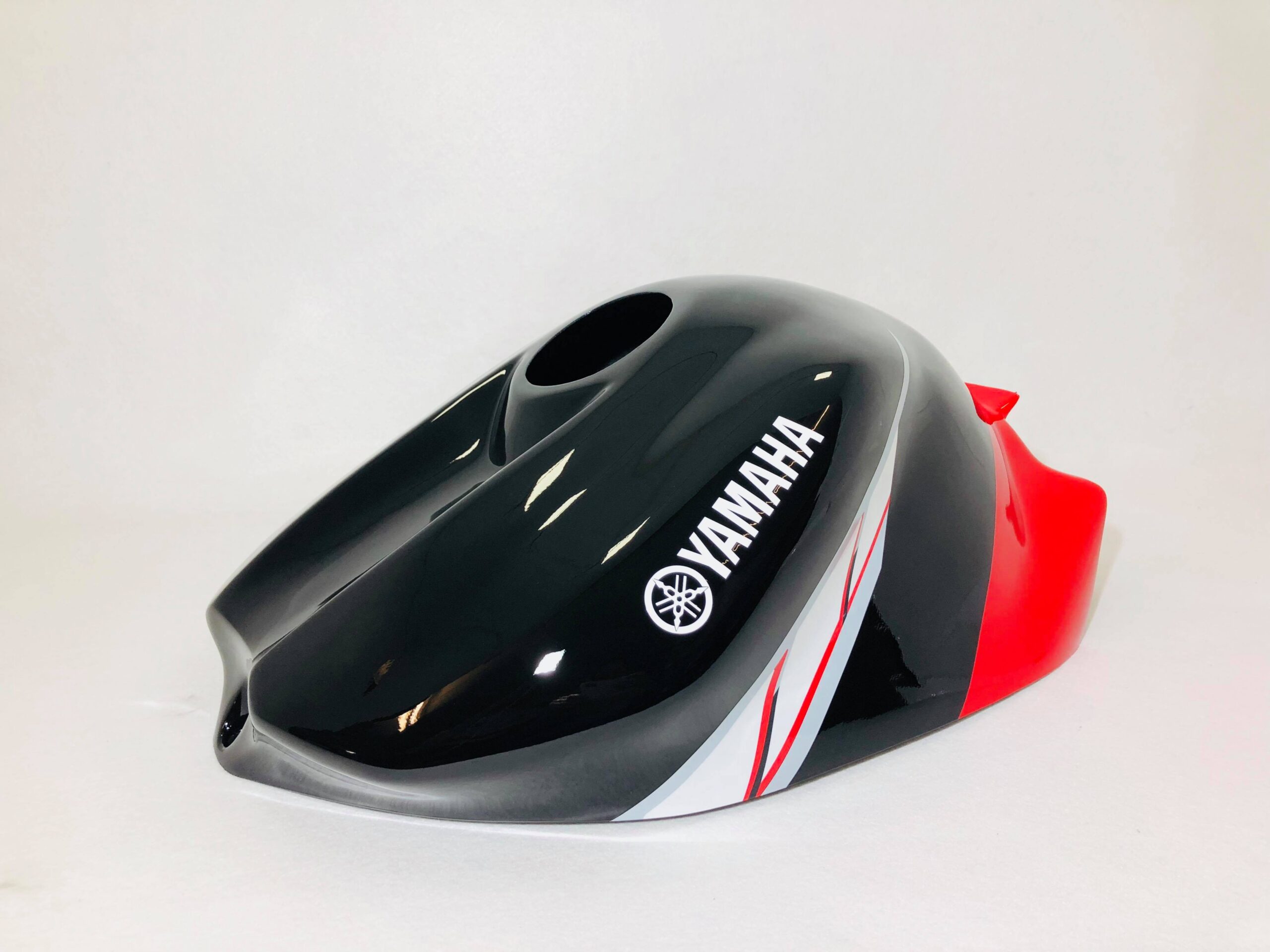 Yamaha Race Fairings – Custom Painted Design 14 - Image 4