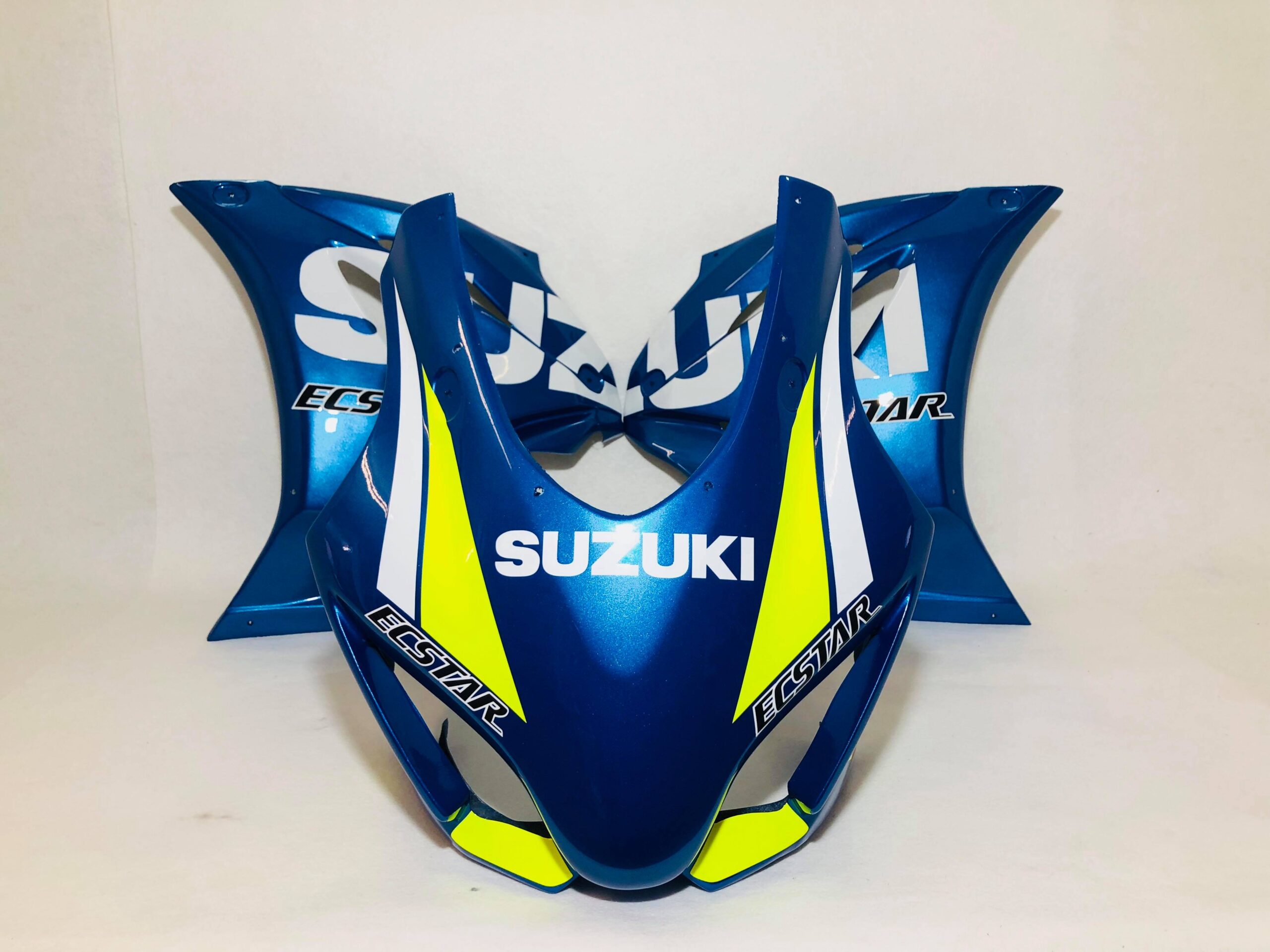 Suzuki Race Fairings – Custom Painted Design 6 - Image 2
