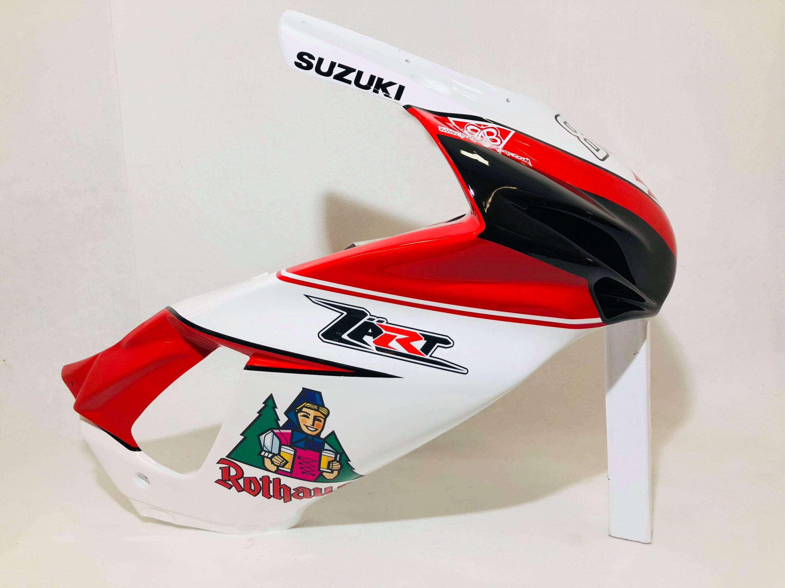 Suzuki Race Fairings – Custom Painted Design 8 - Image 7