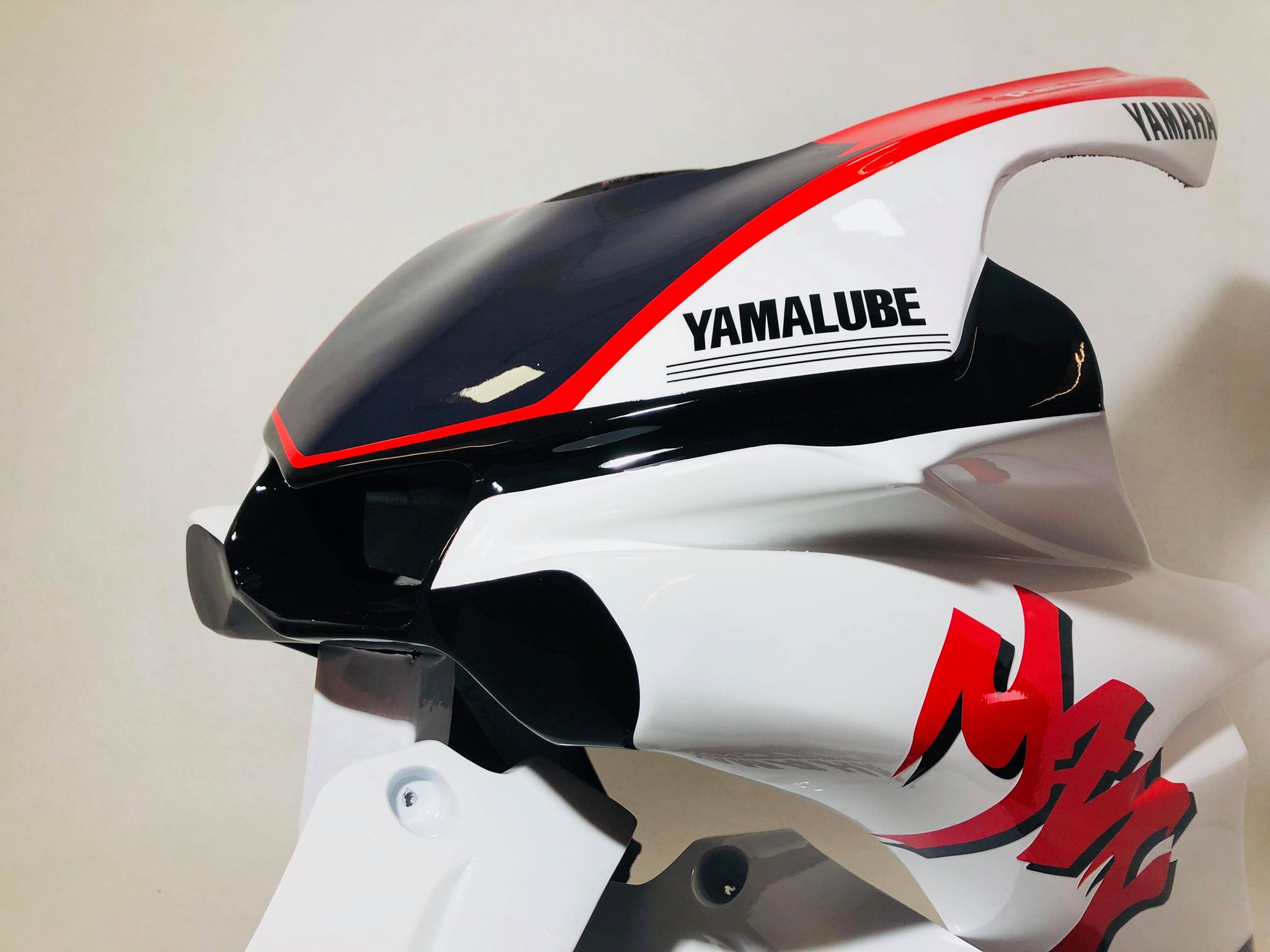 Yamaha Race Fairings – Custom Painted Design 17 - Image 2
