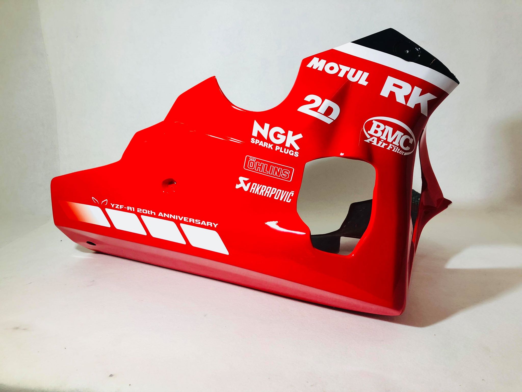 Yamaha Race Fairings – Custom Painted Design 17 - Image 4
