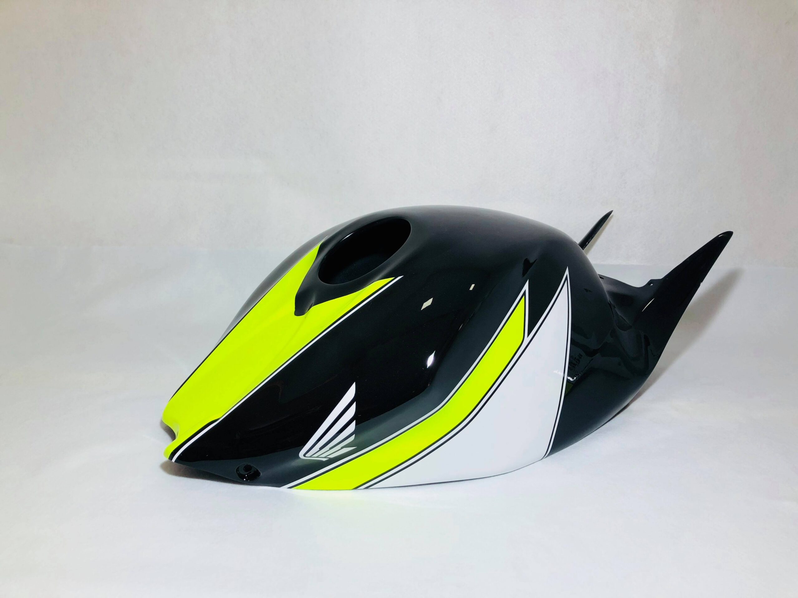 Honda Race Fairings – Custom Painted Design 14 - Image 5