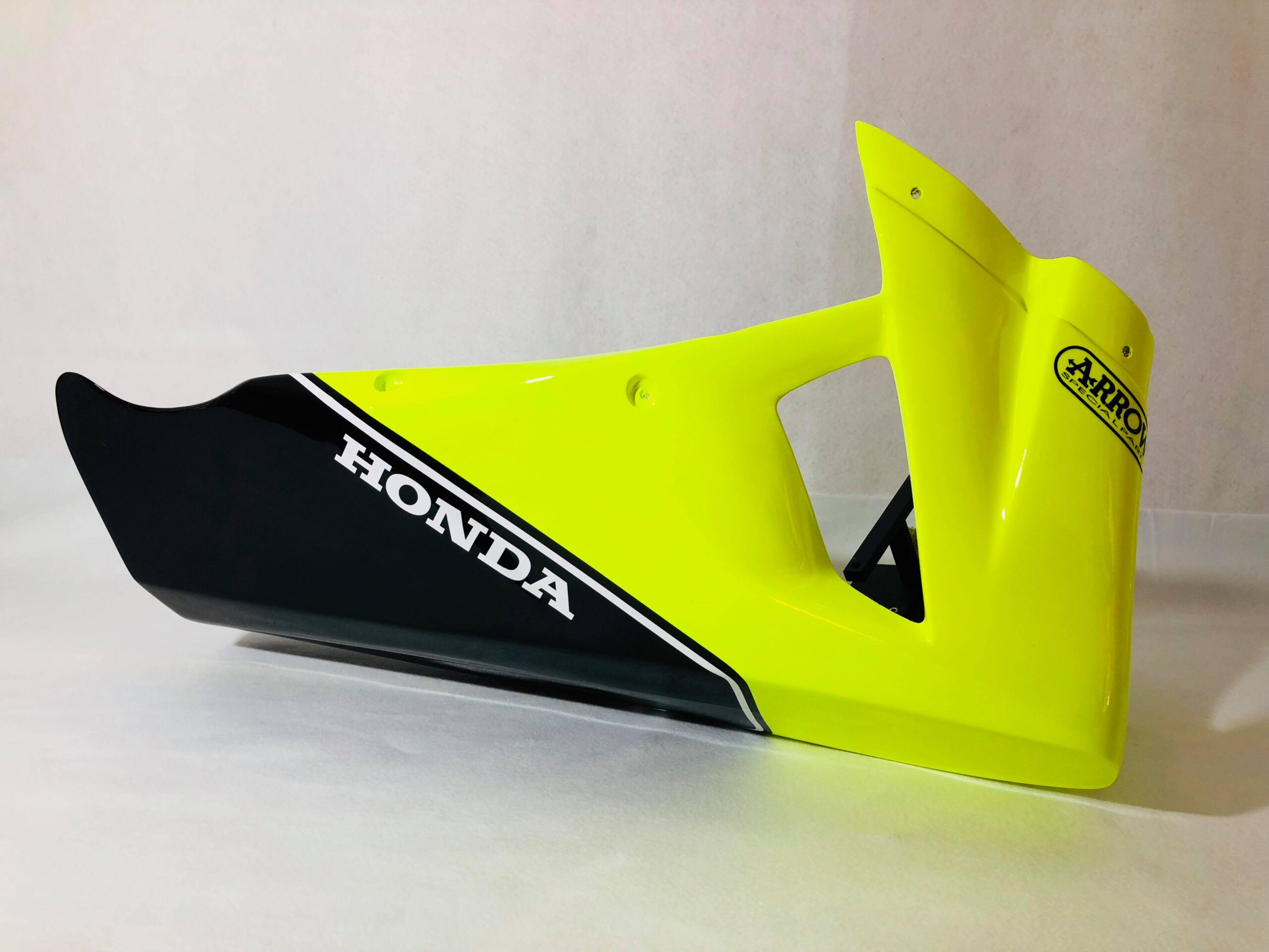 Honda Race Fairings – Custom Painted Design 14 - Image 3