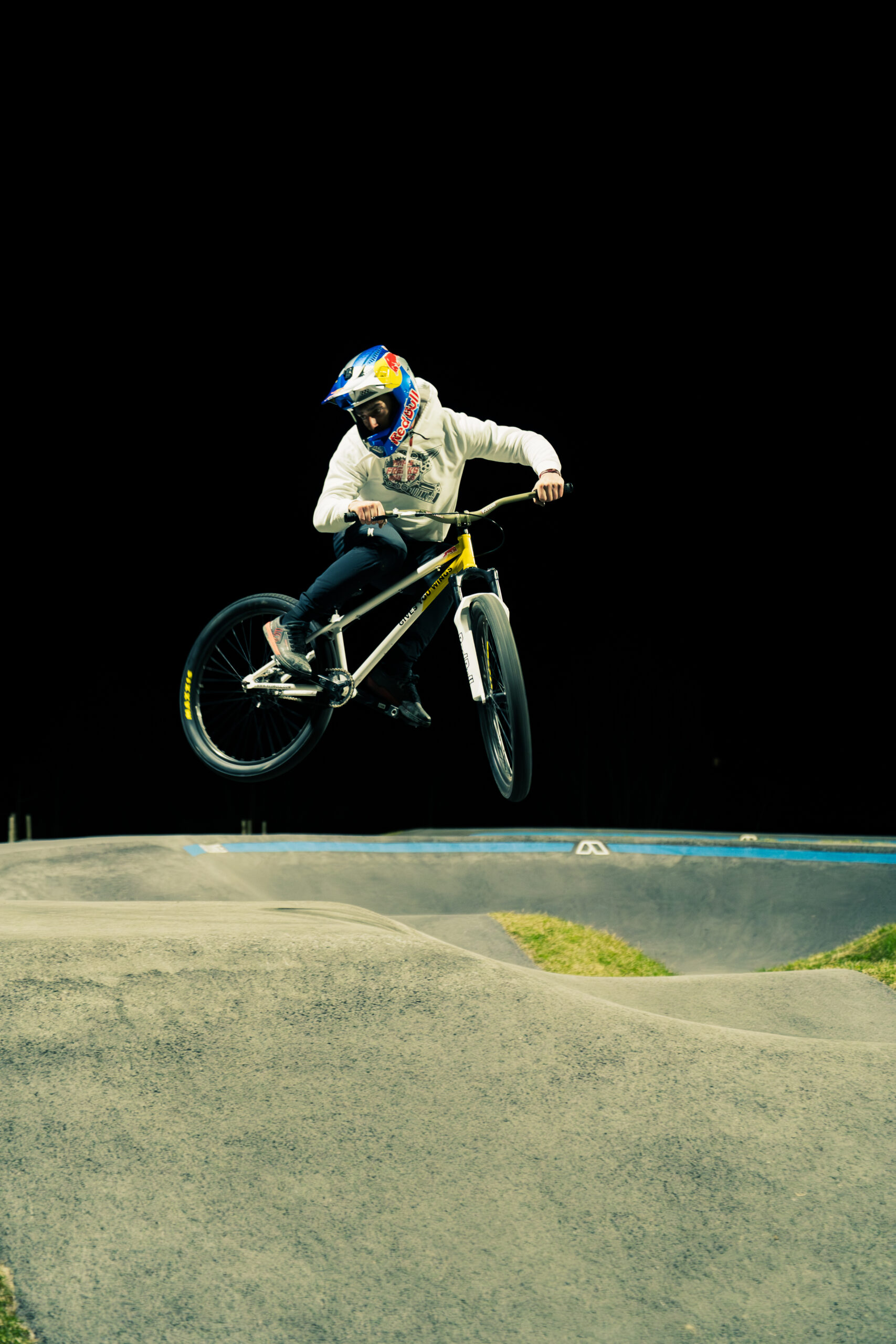 Tilen Pečelin dirt pumptrack rider