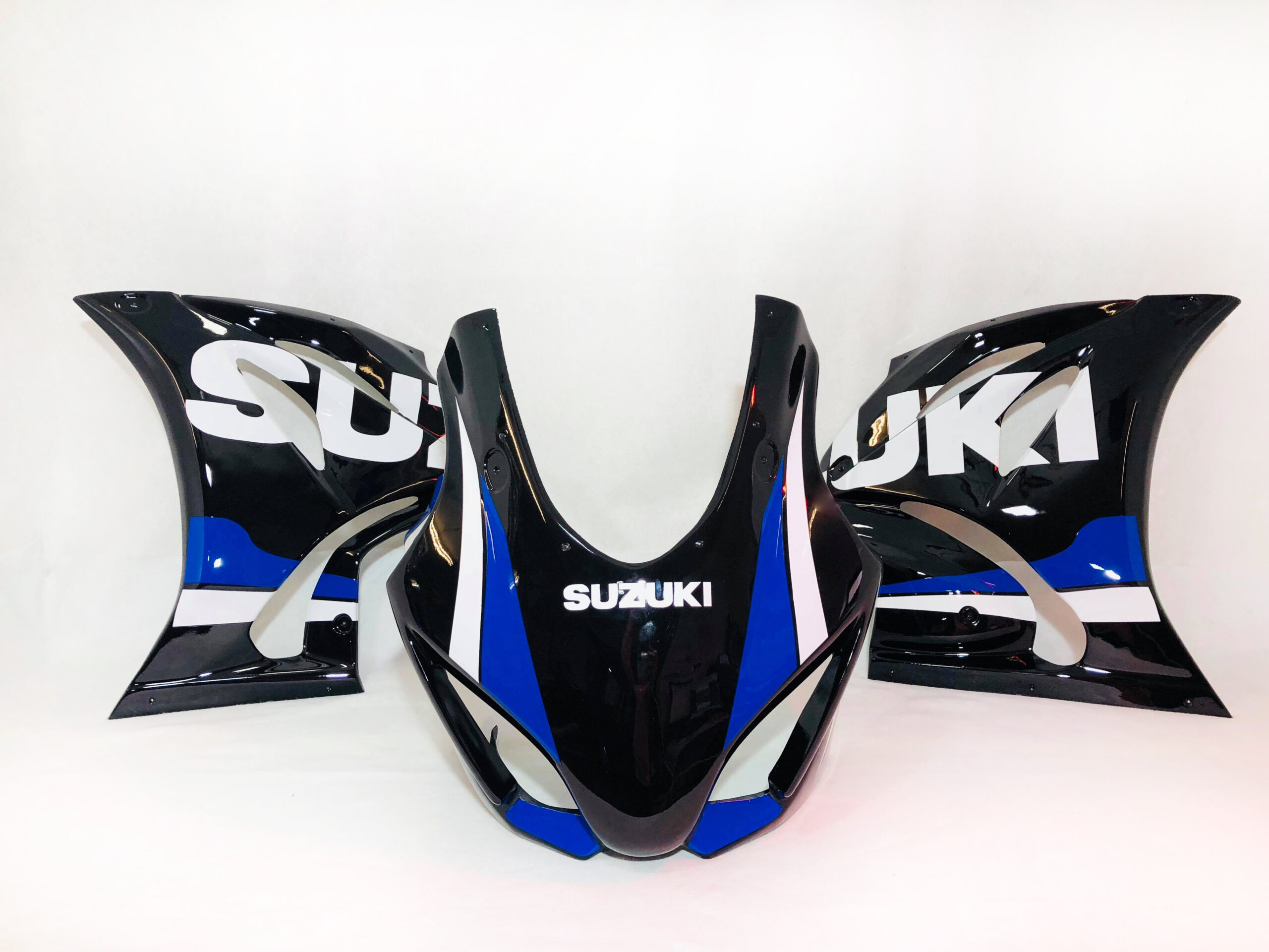 Suzuki Race Fairings – Custom Painted Design 5 - Image 2